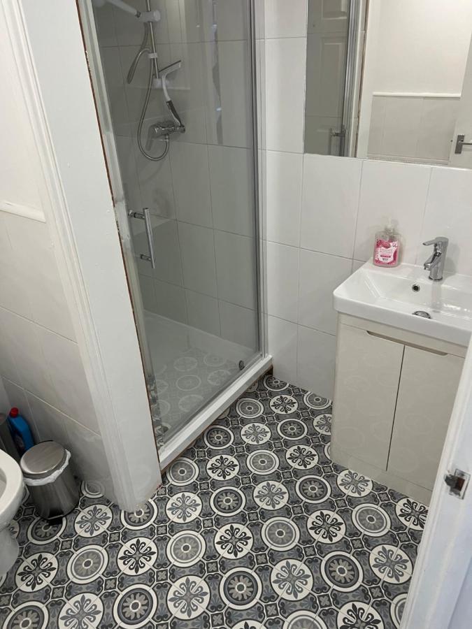 Flat In Leamington Spa Town Centre Apartment Exterior photo