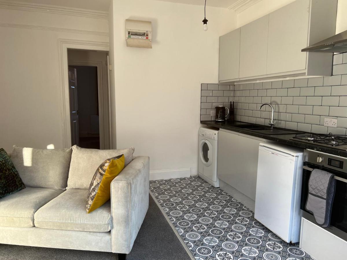 Flat In Leamington Spa Town Centre Apartment Exterior photo