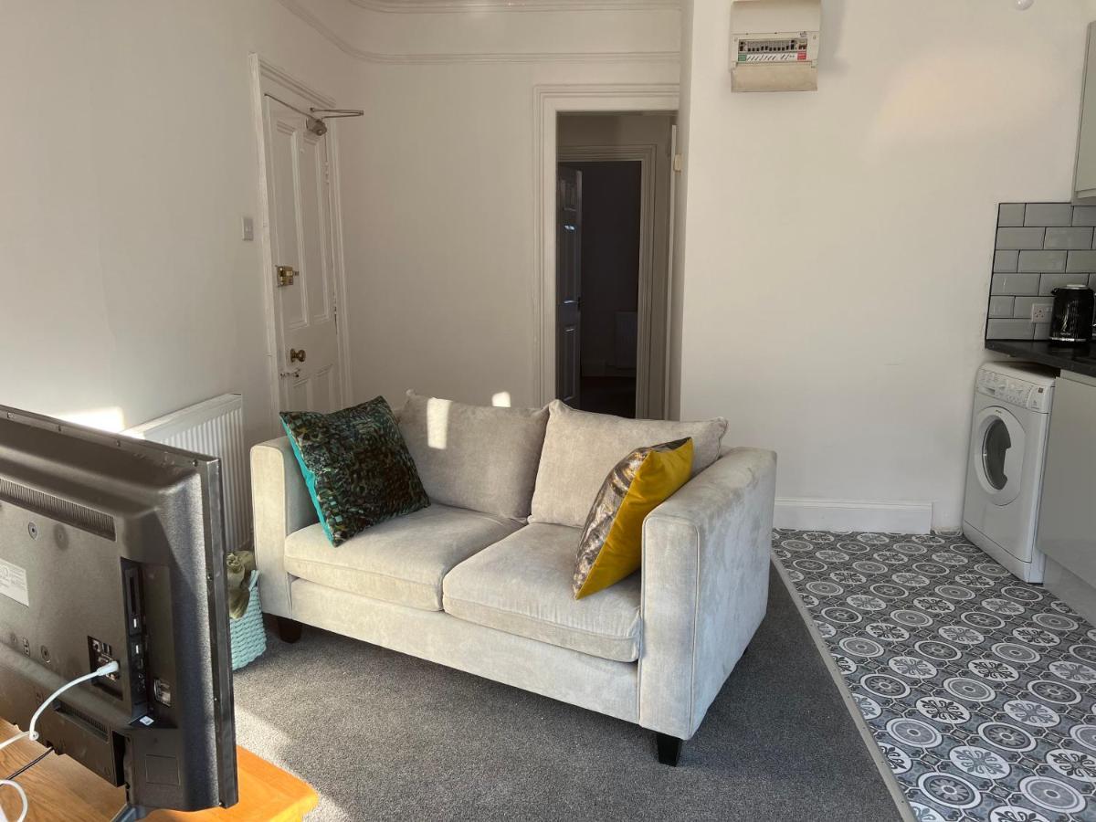 Flat In Leamington Spa Town Centre Apartment Exterior photo